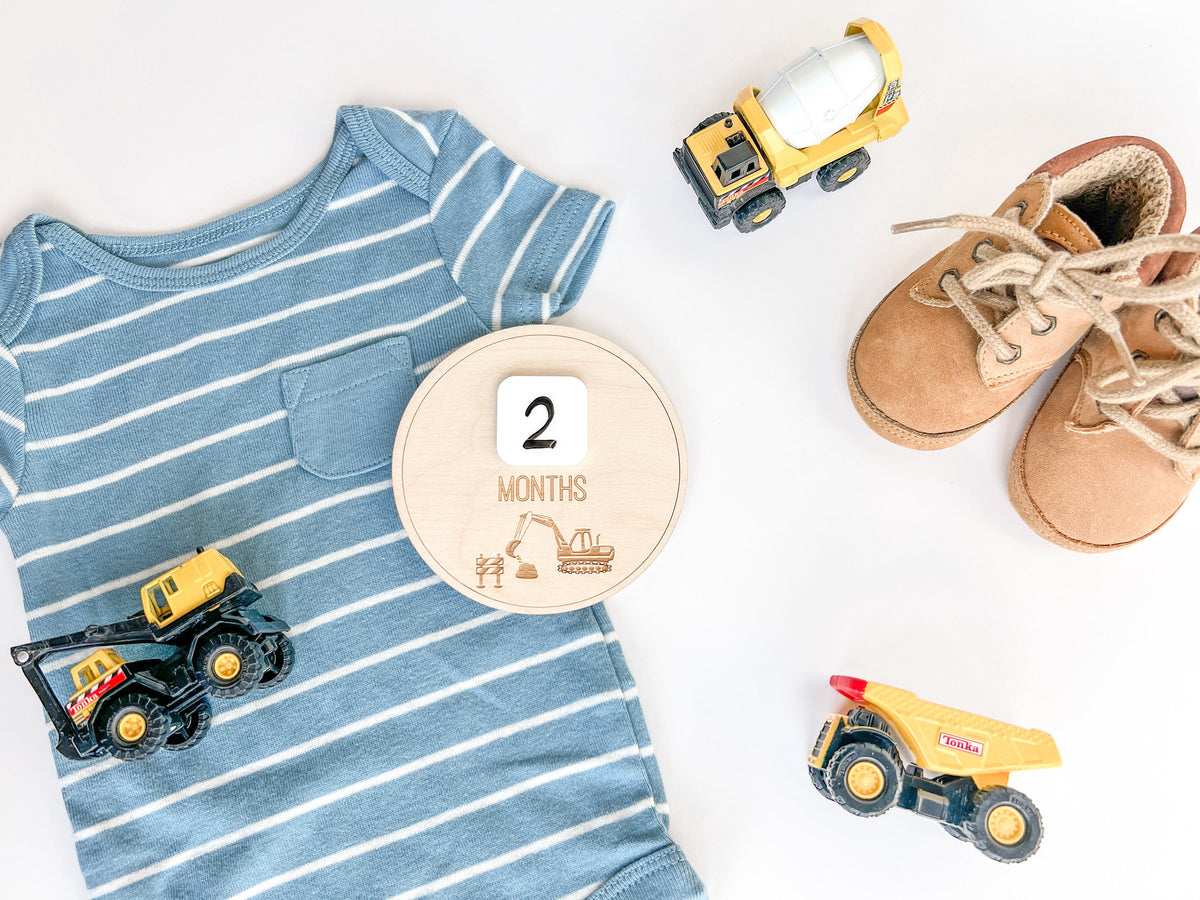 Construction Trucks Baby Boys Monthly Milestone Marker – Dry Erase Marker – photo 2
