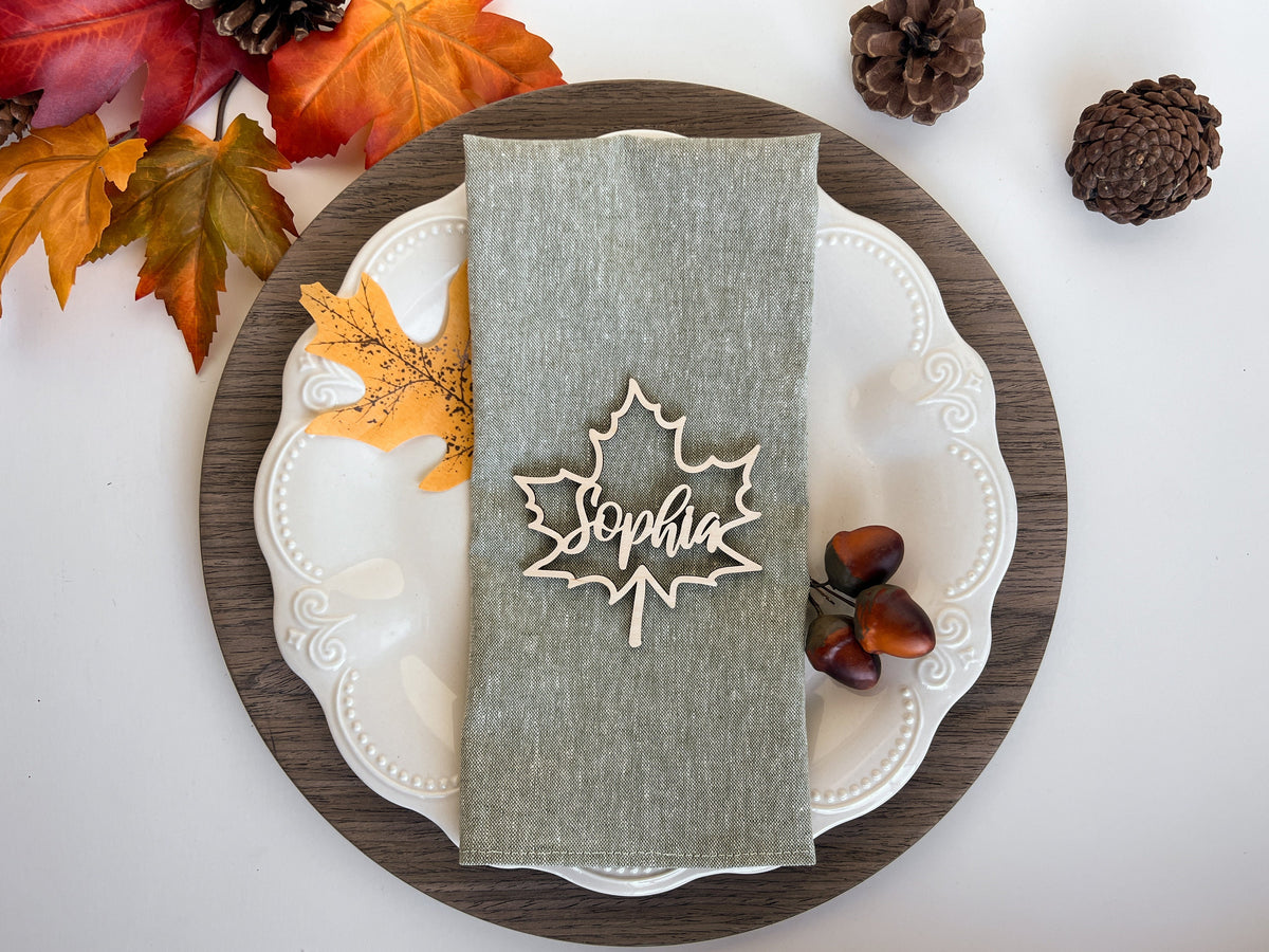 Thanksgiving Personalized Fall Leaf Name Tags – photo 2