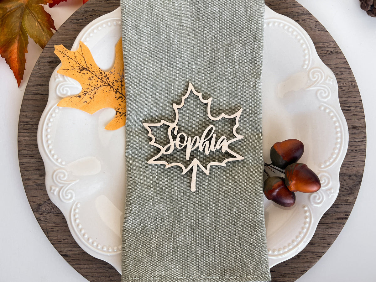 Thanksgiving Personalized Fall Leaf Name Tags – photo 4
